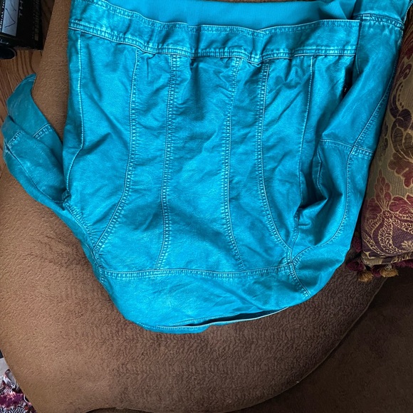 jacket - Picture 2 of 2